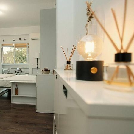 Oasis Studio Central City Bucureşti Ngoại thất bức ảnh